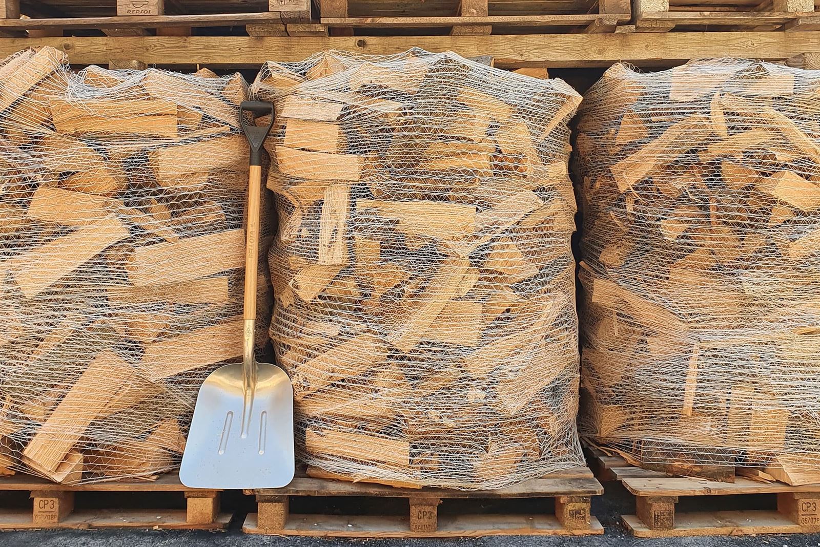 Palet de leña seca - Imagen 2